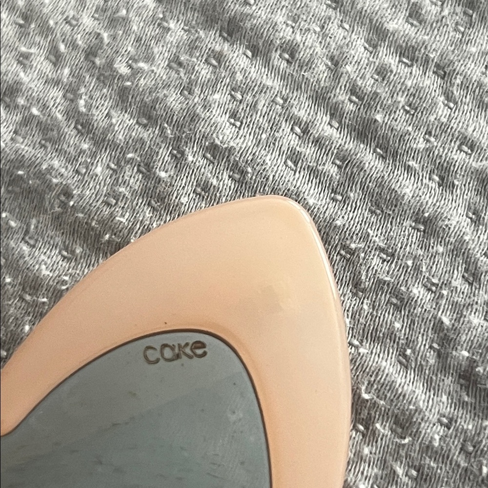 Cake Blush Colored Heart Shaped Sunglasses - Picture 5 of 6